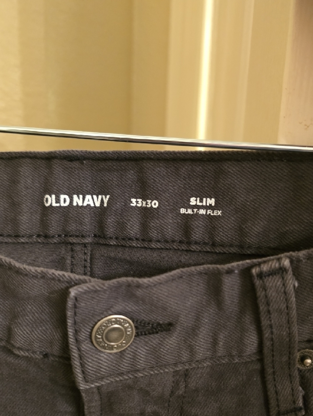 Old Navy Slim Straight Men’s Jeans in Charcoal - Picture 3 of 4